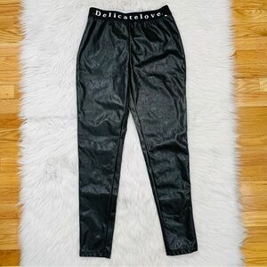 Delicatelove Nelli Shiny Synthetic Black Patent Leggings